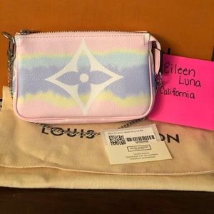 ❌SOLD ON OTHER SITE❌ BNWT LV Escale mini Pochette